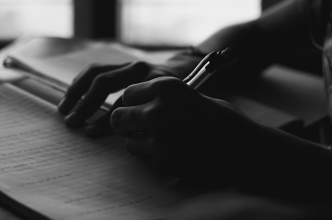 investigative journalist writing